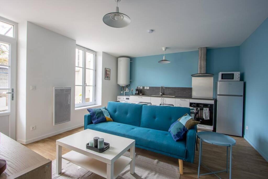 Appartement Avec Terrasse Et Parking, A Meaux Exterior photo